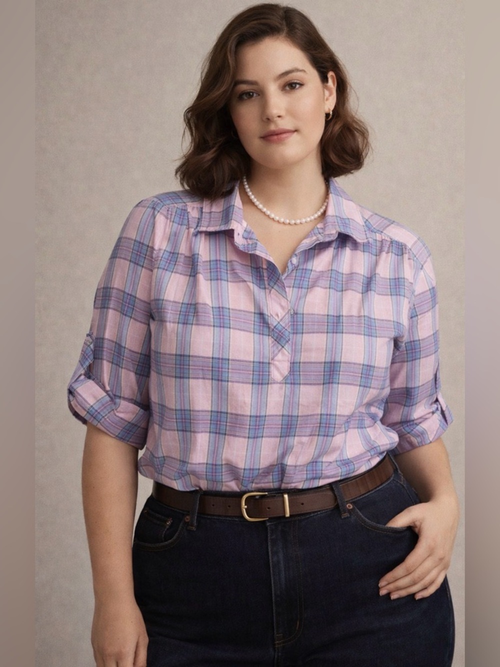 Vintage 80s - Plaid Button-Down Short Sleeve Roll tan Shirt in puple and Blue